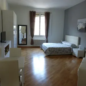 Residenza Piazza Santo Stefano Bolonha