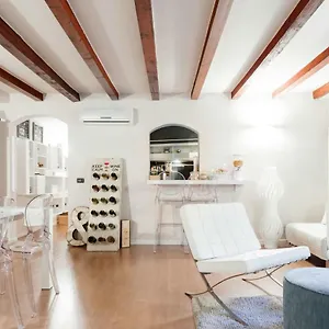 Moscova Luxury 2*, Milan Italie